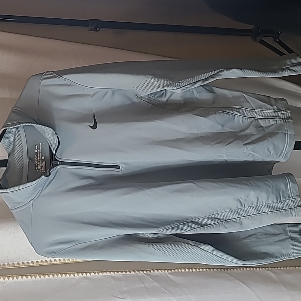Nike golf Performance quarter zip Size Med Gray